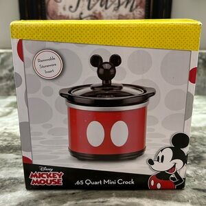 Never Been Used - Mickey Mouse .65 Mini Crock Pot
